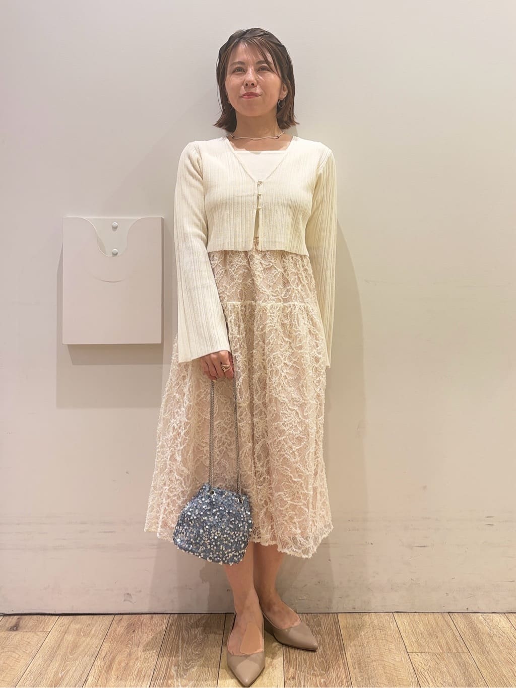 YUKOさんの「index｜《ツインセット》カーディガン&times;ニットドッキングワンピース【洗濯機OK】」を使ったコーディネート
