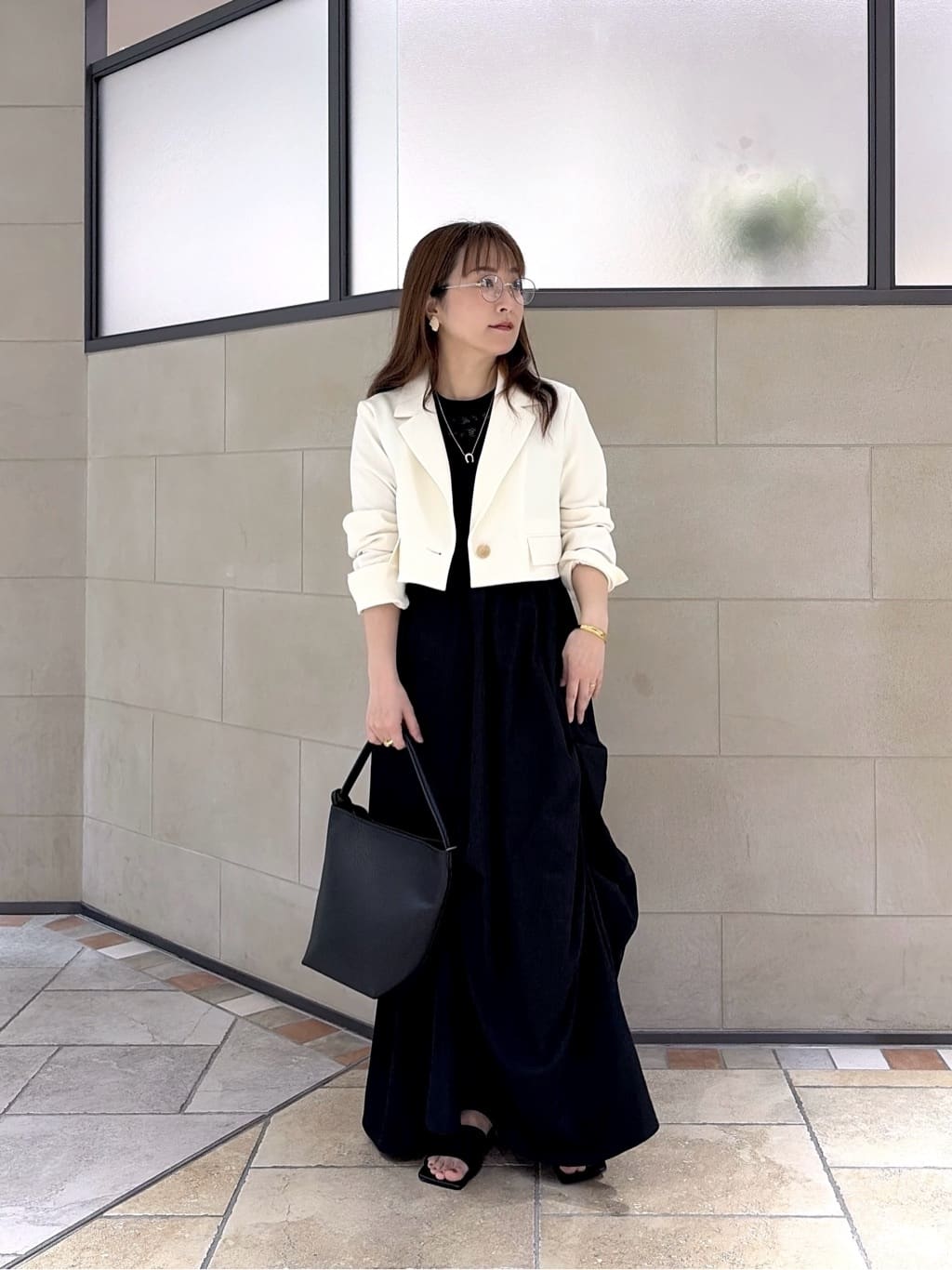 よねさんの「INDIVI｜クロップドジャケット」を使ったコーディネート