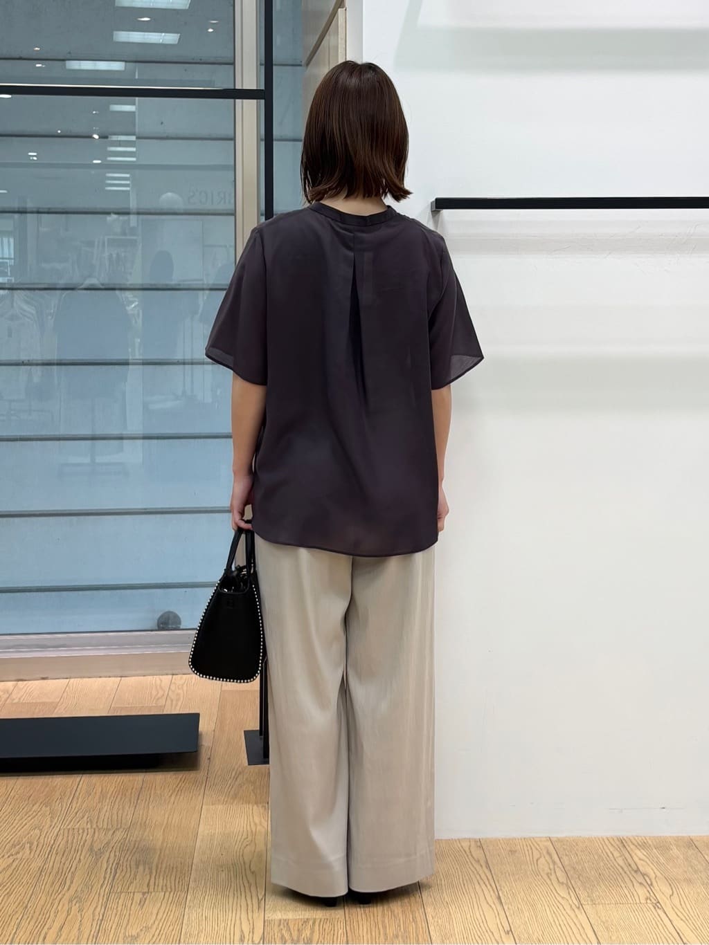 asamiさんの「INDIVI｜【接触冷感/洗える】シアーシャンブレーピンタックブラウス」を使ったコーディネート