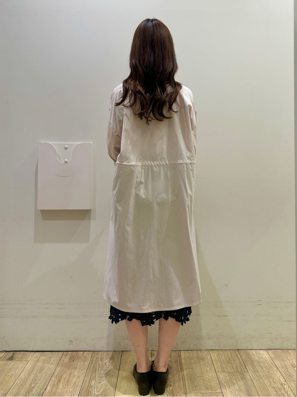 MOMOさんの「index｜ヴィンテージクロスノーカラーロングコート【洗濯機OK／ストレッチ／イージーアイロン】」を使ったコーディネート