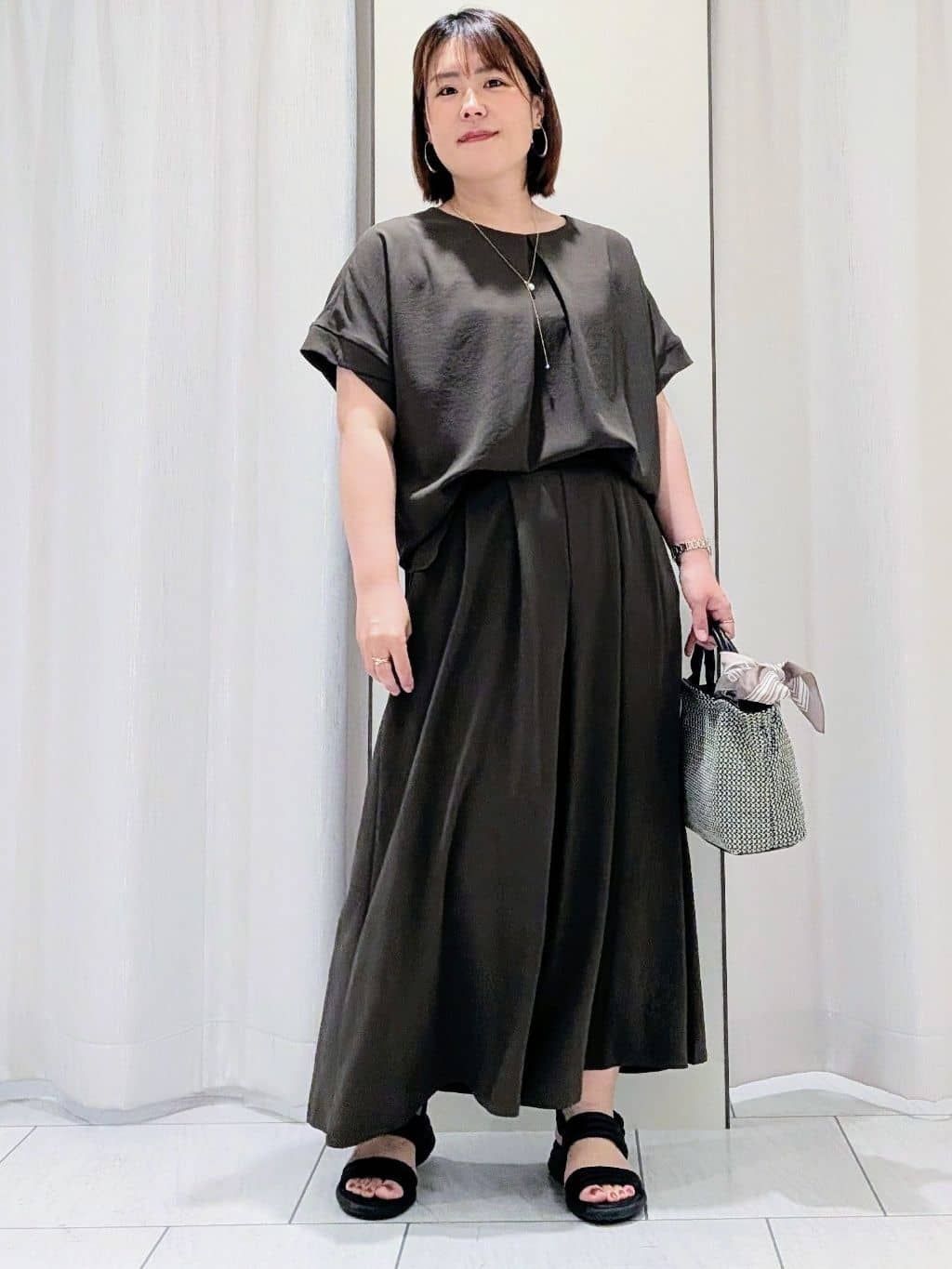 Onumaさんの「UNTITLED｜【セットアップ可/UVカット/前後2WAY】リラクシーフレンチスリーブブラウス」を使ったコーディネート