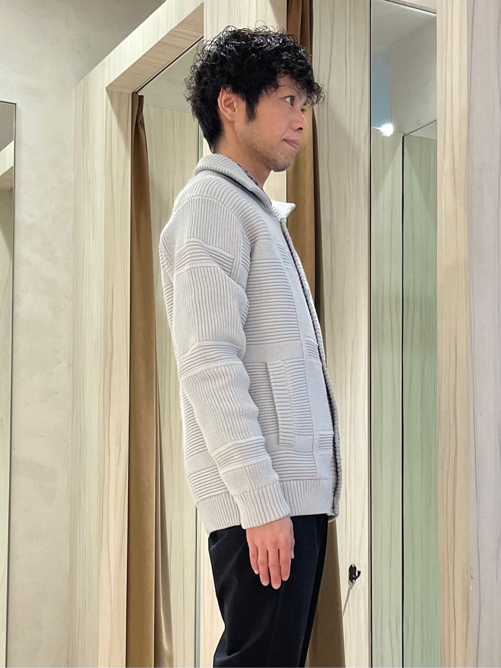 URAさんの「TAKEO KIKUCHI｜畦編みチェック ニットカーディガン」を使ったコーディネート