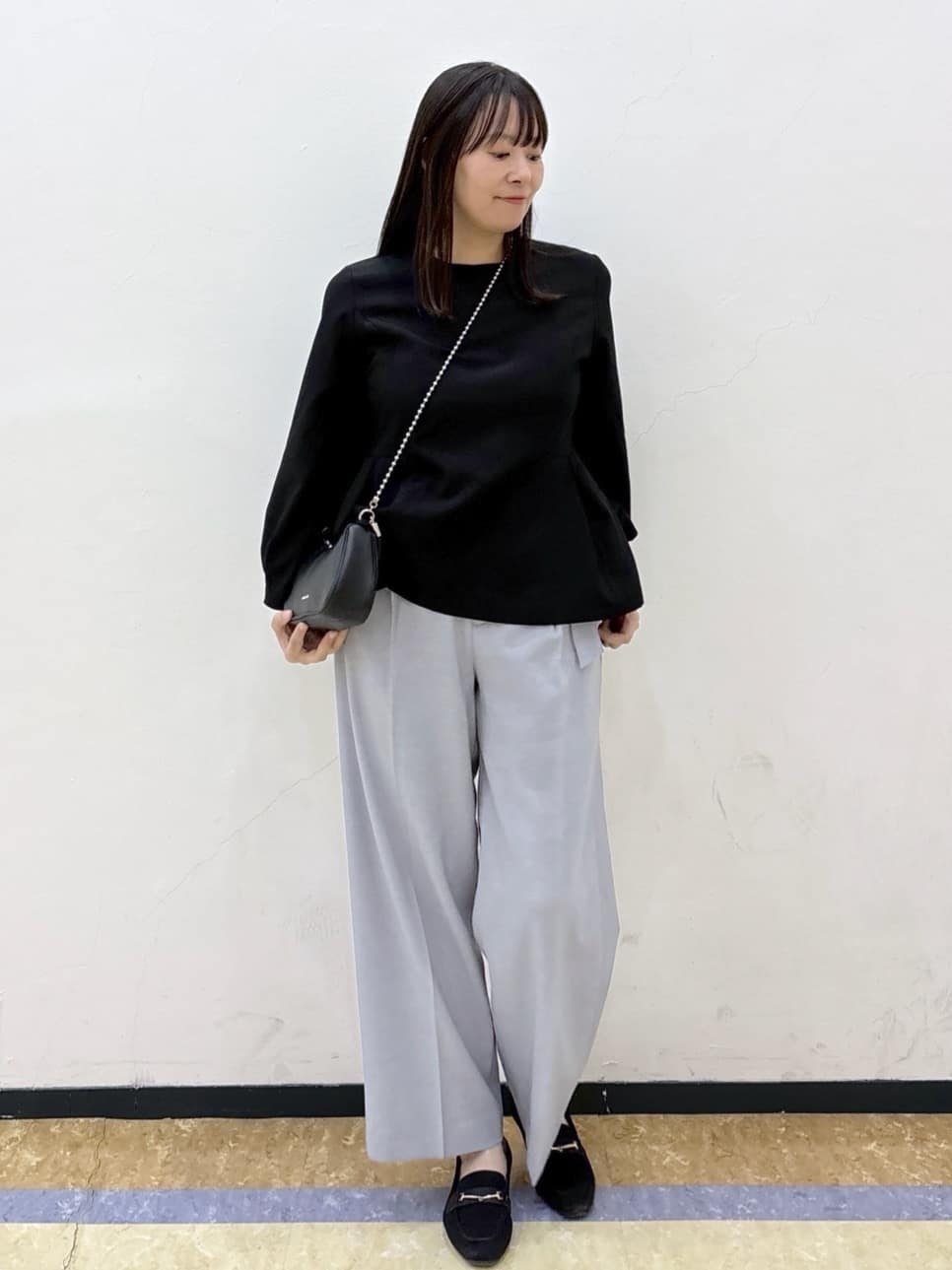 akariさんの「index｜【吸水速乾】ストレッチワイドストレートパンツ／セットアップ対応《洗濯機OK》」を使ったコーディネート