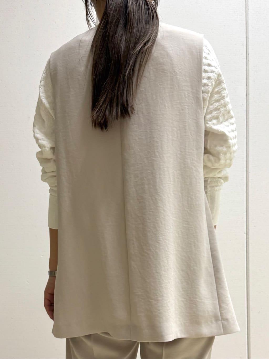 mamiさんの「INDIVI｜【洗える／凹凸編み】ジャカードニット」を使ったコーディネート