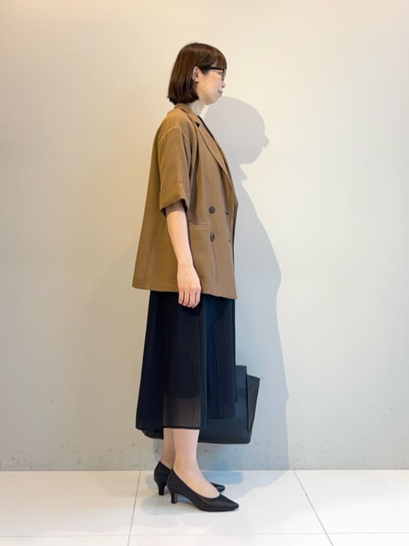 murayamaさんの「INDIVI｜【洗える】無地＆チェーン柄 シャーリングサッカーワンピース」を使ったコーディネート