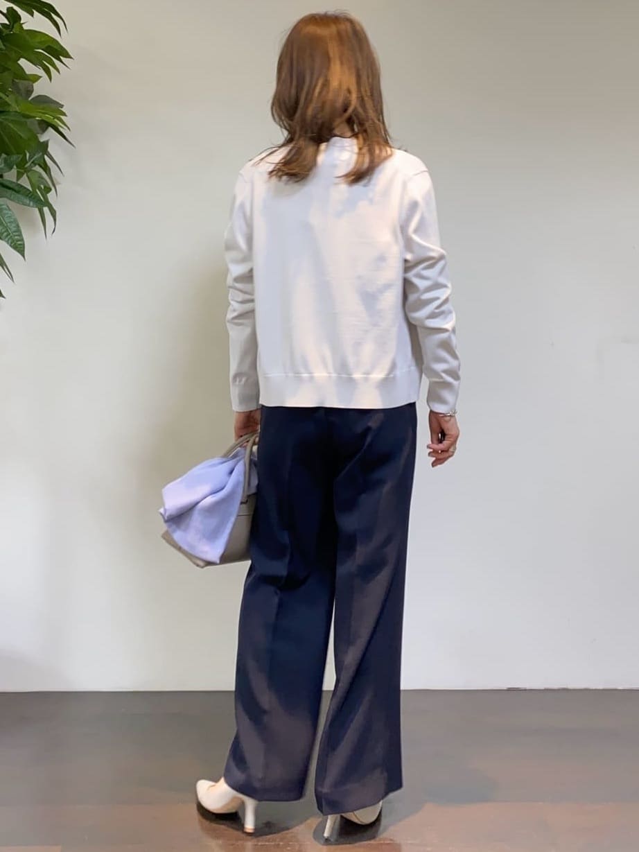 tomoさんの「UNTITLED｜◆【アンサンブル可/洗える】クルーネックニットカーディガン」を使ったコーディネート