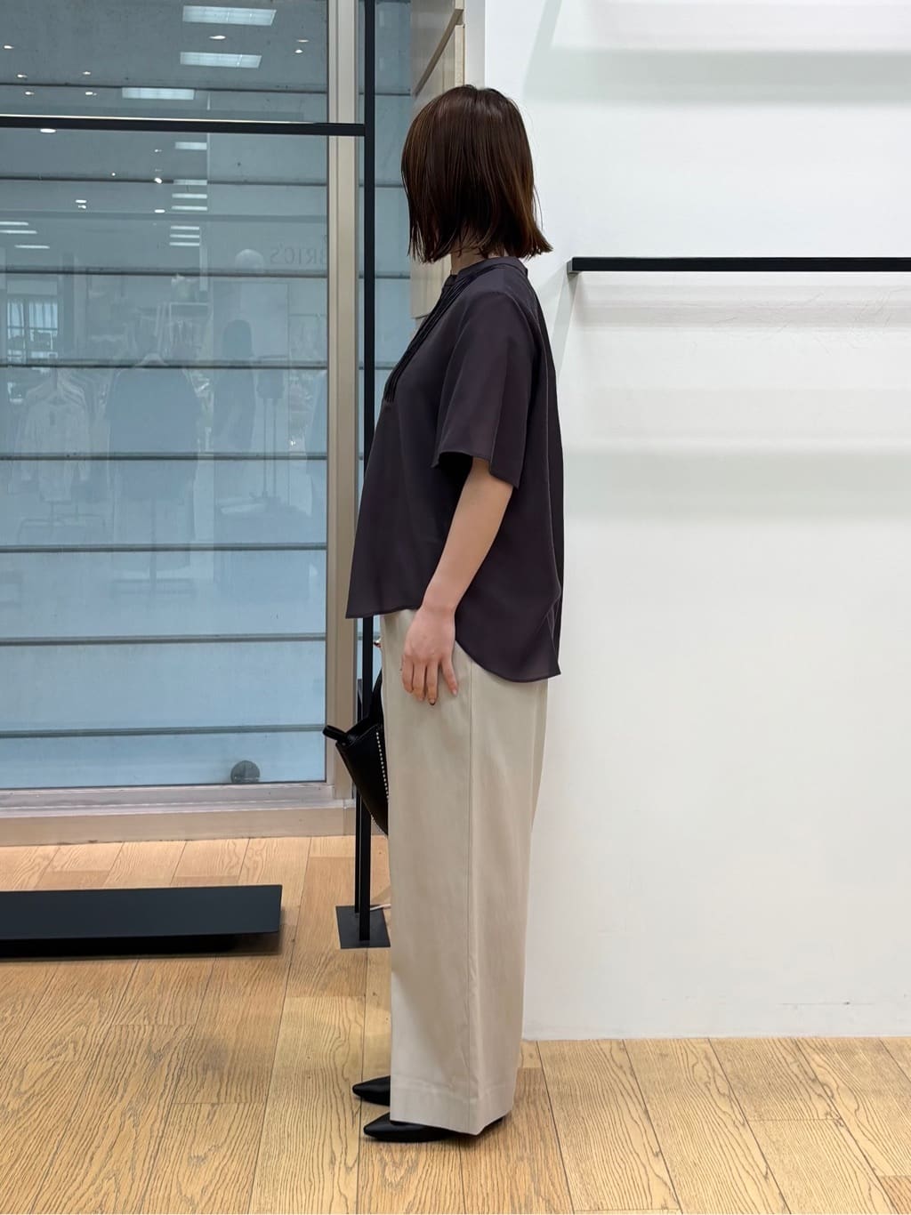 asamiさんの「INDIVI｜【接触冷感/洗える】シアーシャンブレーピンタックブラウス」を使ったコーディネート