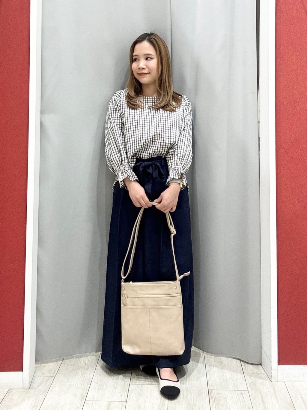 shioさんの「SHOO･LA･RUE｜【セットアップ可/洗濯機可】上品チェックが好印象 ゆるさら6分袖ブラウス」を使ったコーディネート