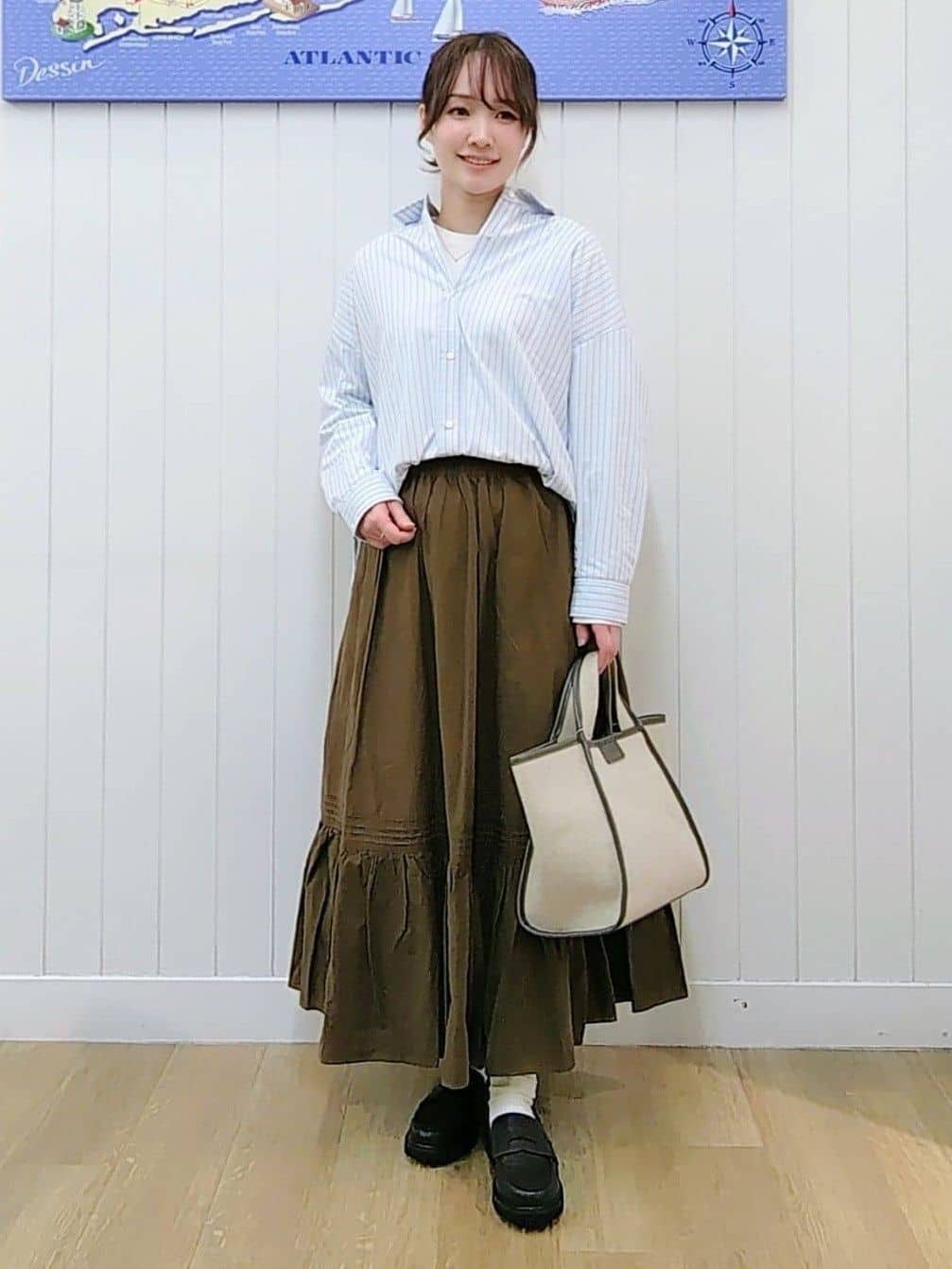 itoさんの「Dessin｜【洗える】シャツテールロングTシャツ」を使ったコーディネート