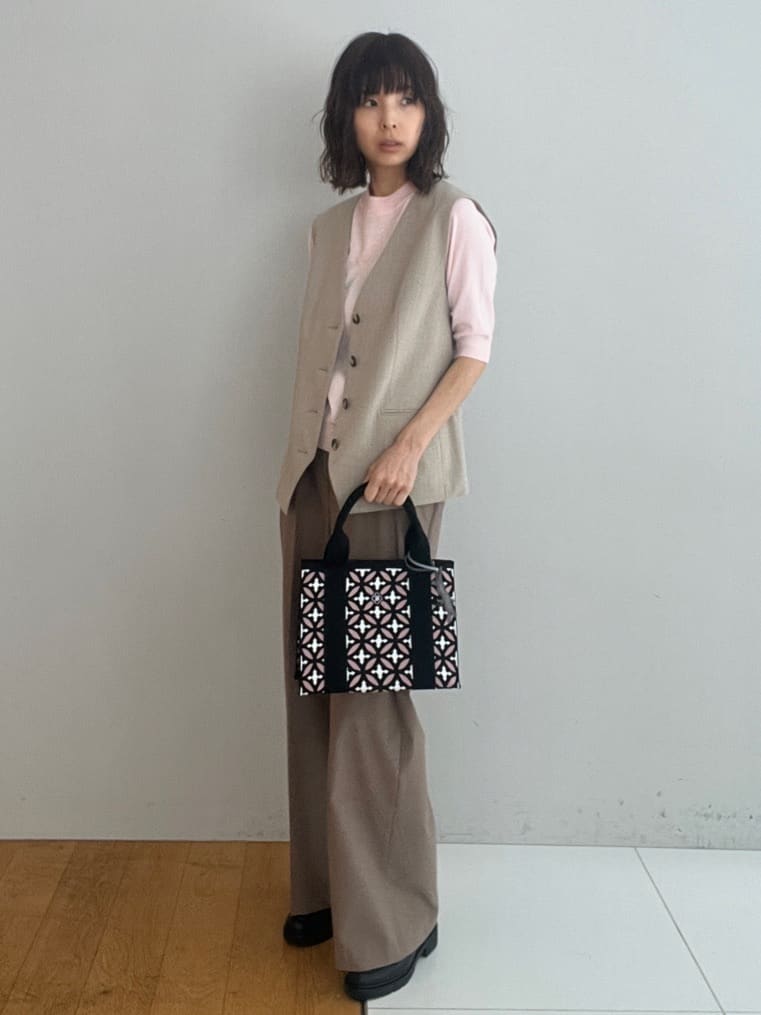 misaさんの「DRESSTERIOR｜【ウォッシャブル】コットンシルクハーフスリーブニット」を使ったコーディネート