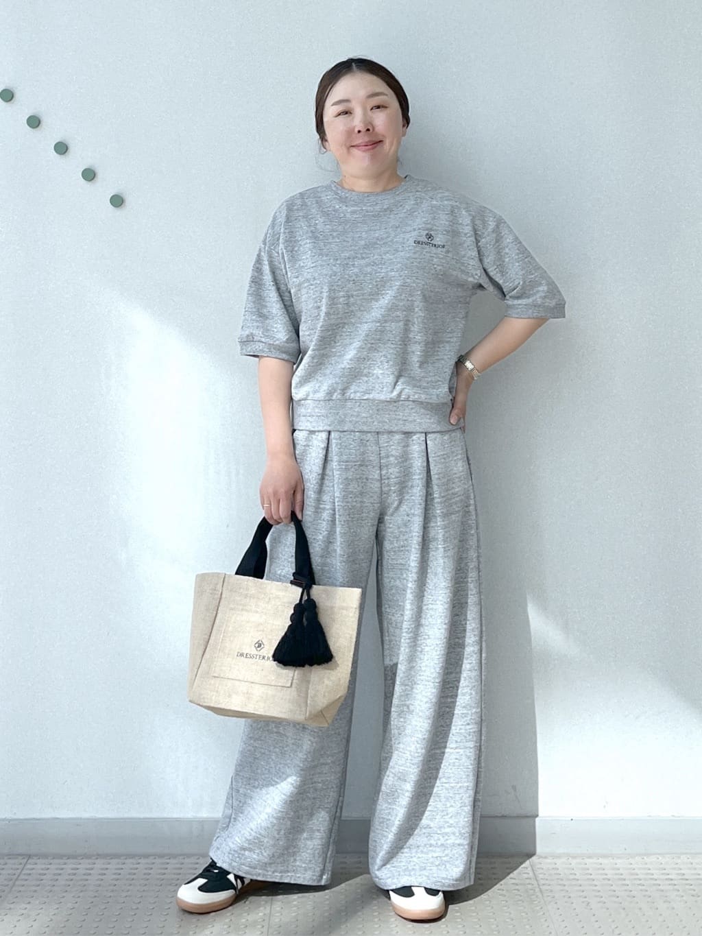 Soeさんの「DRESSTERIOR｜【セットアップ可/ウォッシャブル】ストレッチ裏毛ハーフスリーブプルオーバー」を使ったコーディネート