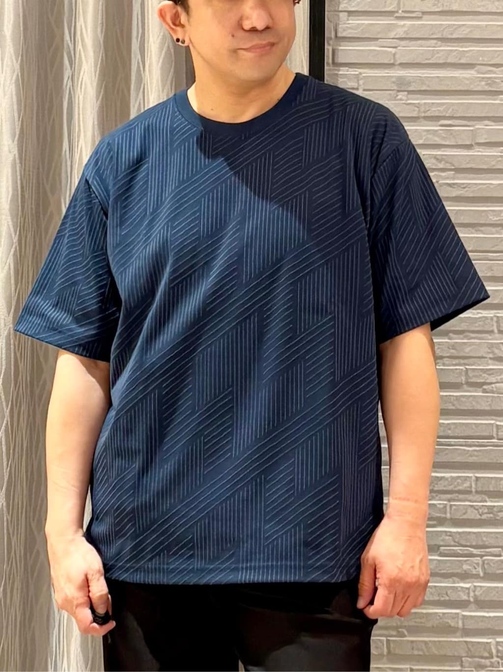 Pーyamaさんの「THE SHOP TK｜【無地だと少し物足りないという方へ】ジオメトリック柄 半袖Tシャツ 洗濯機OK」を使ったコーディネート