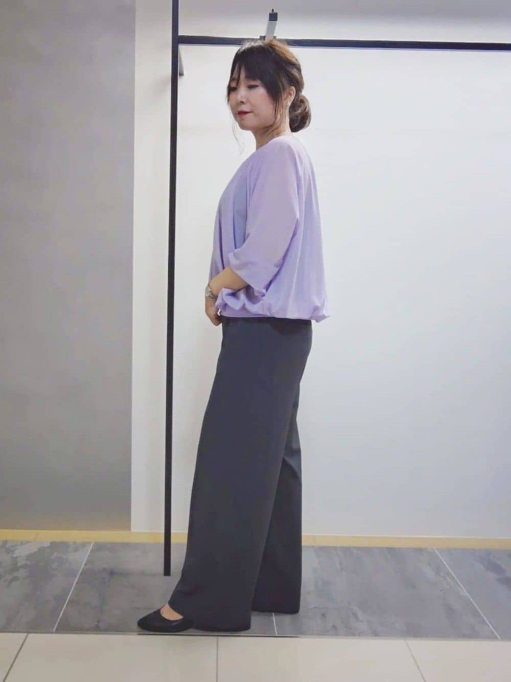 TOMOMIさんの「INDIVI｜【体型カバー／マシンウォッシュ対応】シアージャージトップス」を使ったコーディネート
