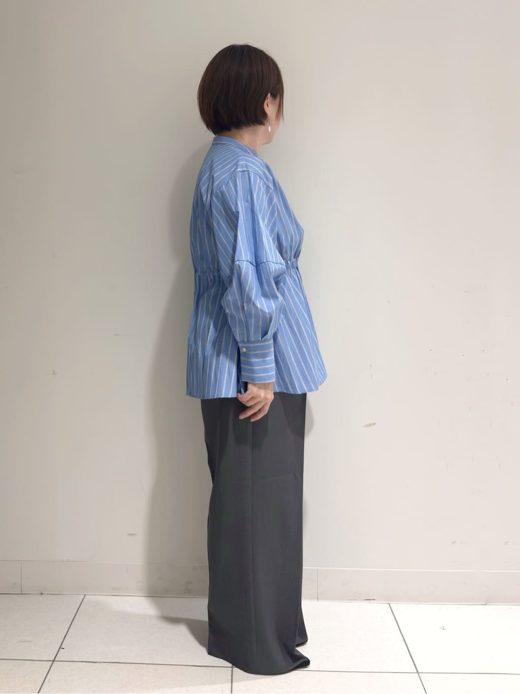 michiさんの「index｜ミドルトレンチコート【洗濯機OK】」を使ったコーディネート