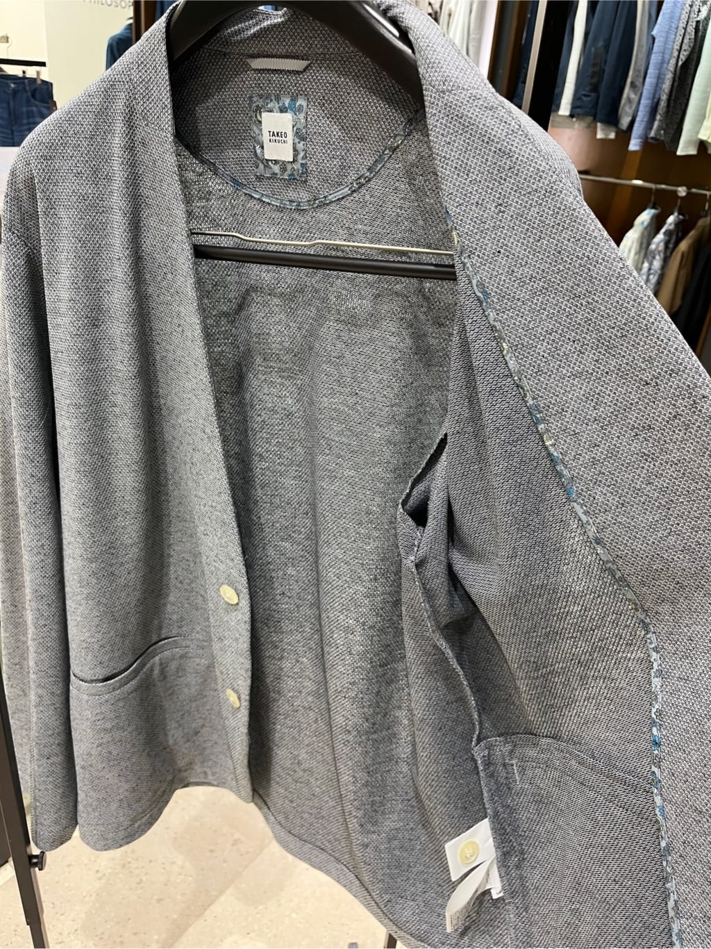 uedaさんの「TAKEO KIKUCHI｜【抗菌防臭】バーズアイメッシュノーカラージャケット」を使ったコーディネート