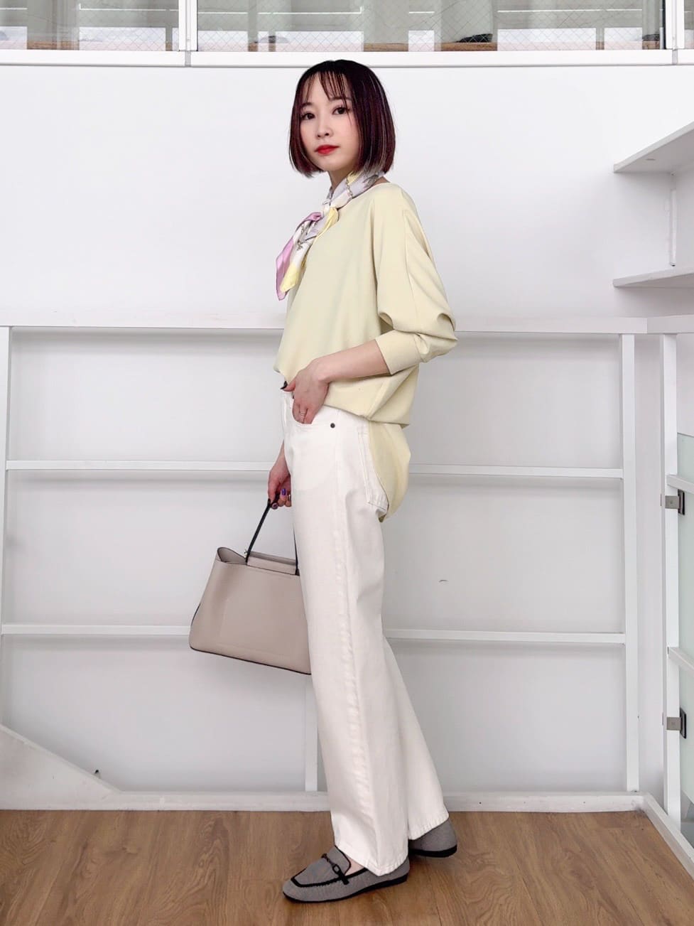 𝐜𝐡𝐢𝐤𝐚さんの「SHOO･LA･RUE｜【SHOO・LA・RUE DENIM/SS-LL】程よい厚みの ストレートデニムパンツ（10.5オン」を使ったコーディネート
