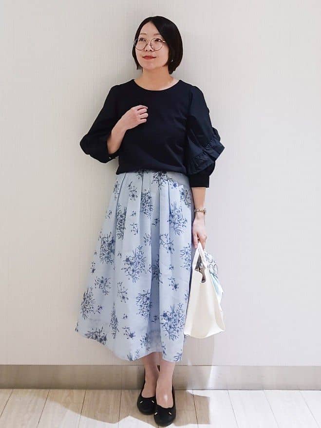 KaHoさんの「index｜フリルスリーブドッキングポンチトップス【洗濯機OK】」を使ったコーディネート