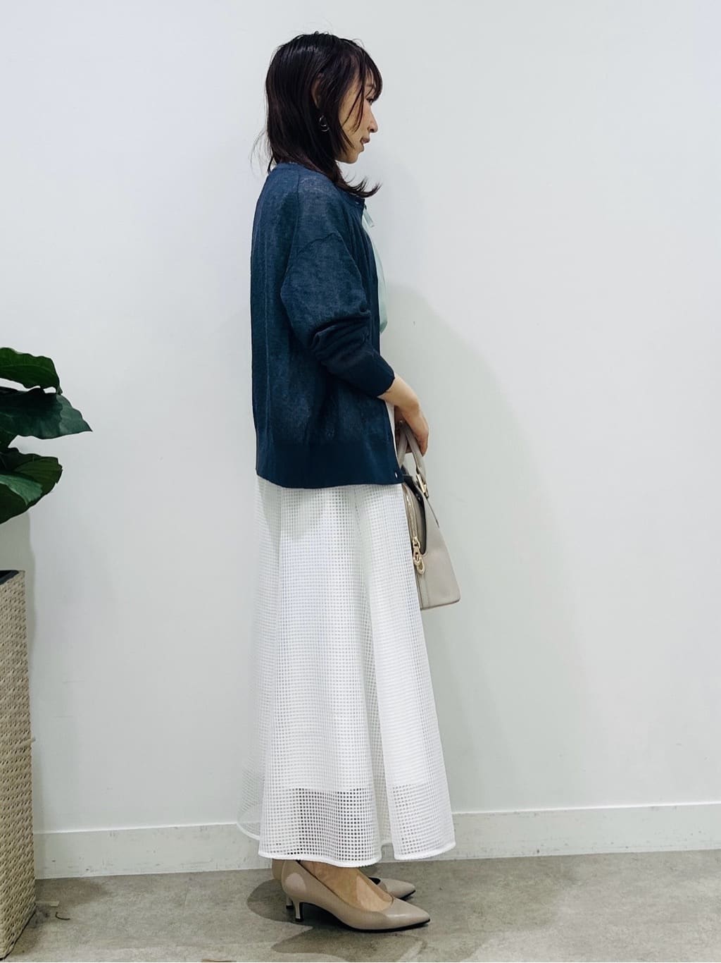 Miwaさんの「UNTITLED｜【洗える】シアーニットカーディガン」を使ったコーディネート