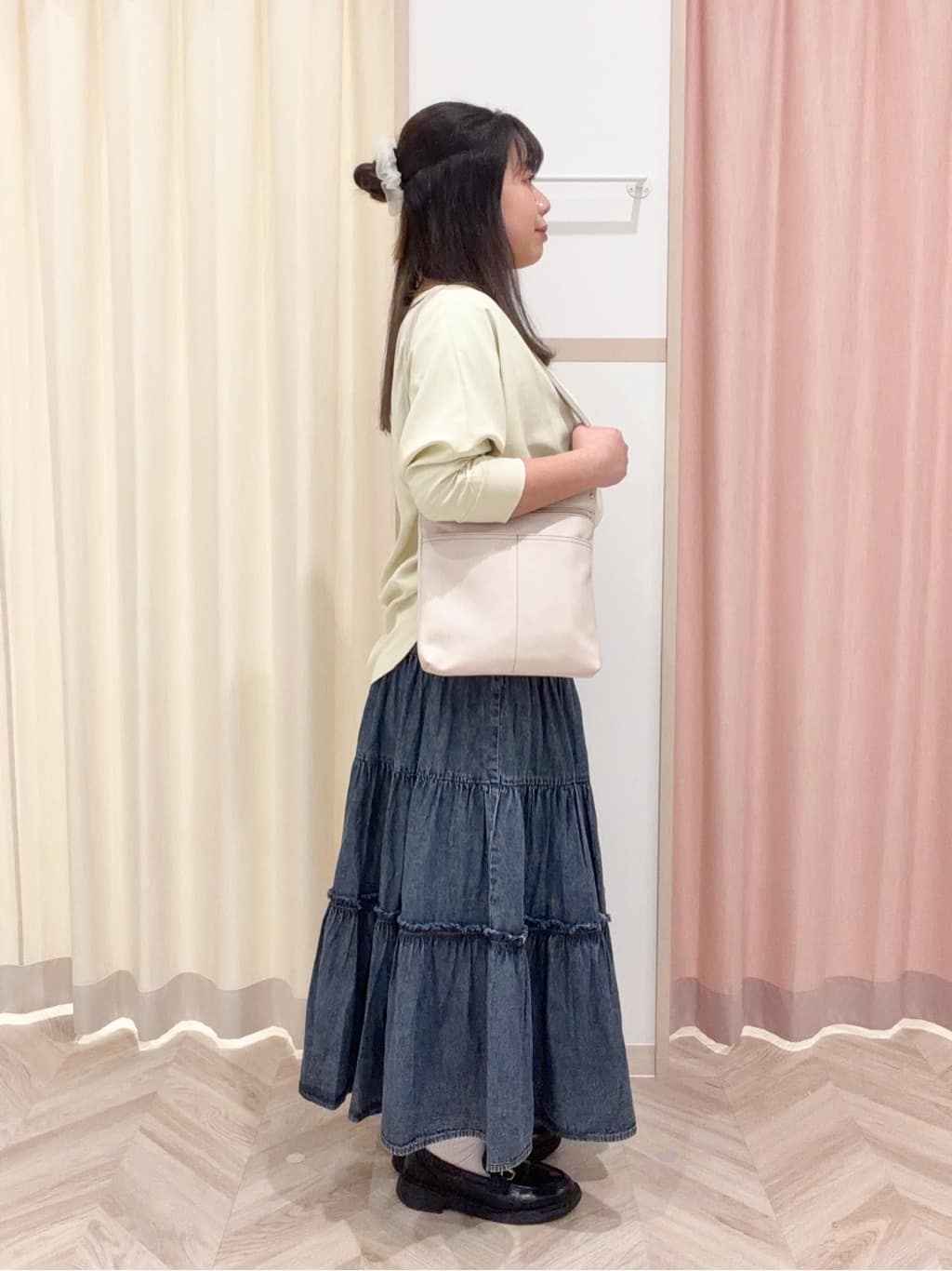 まちゃんなちゃんさんの「SHOO･LA･RUE｜【8ポケット/ギフトにも】すっきり見えのショルダーバッグ」を使ったコーディネート