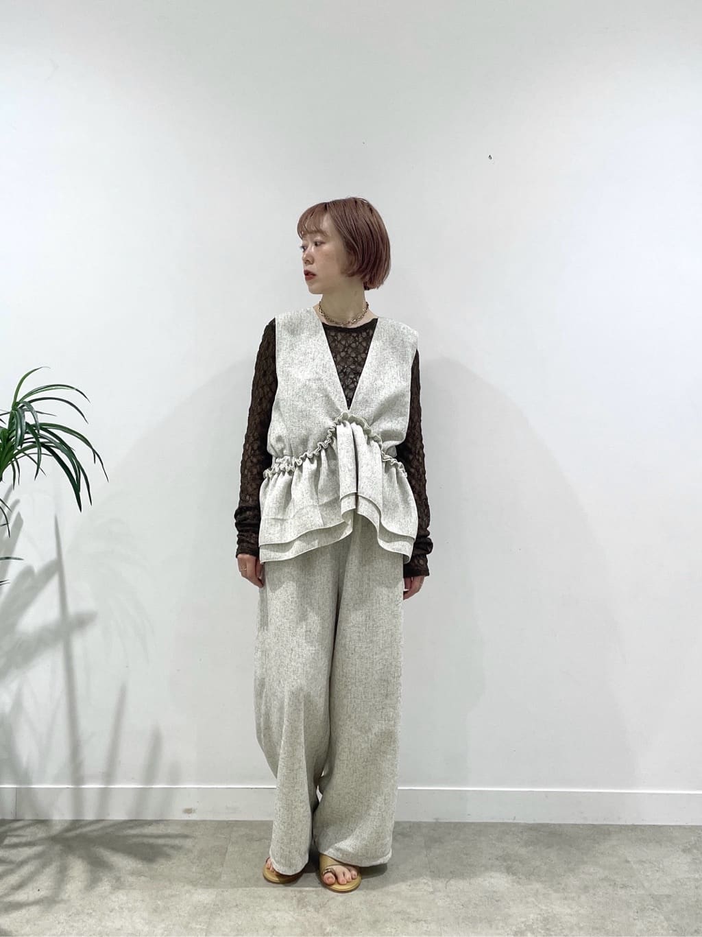 mikuさんの「INDIVI｜【一部店舗限定】バックオープンレースカットソー」を使ったコーディネート