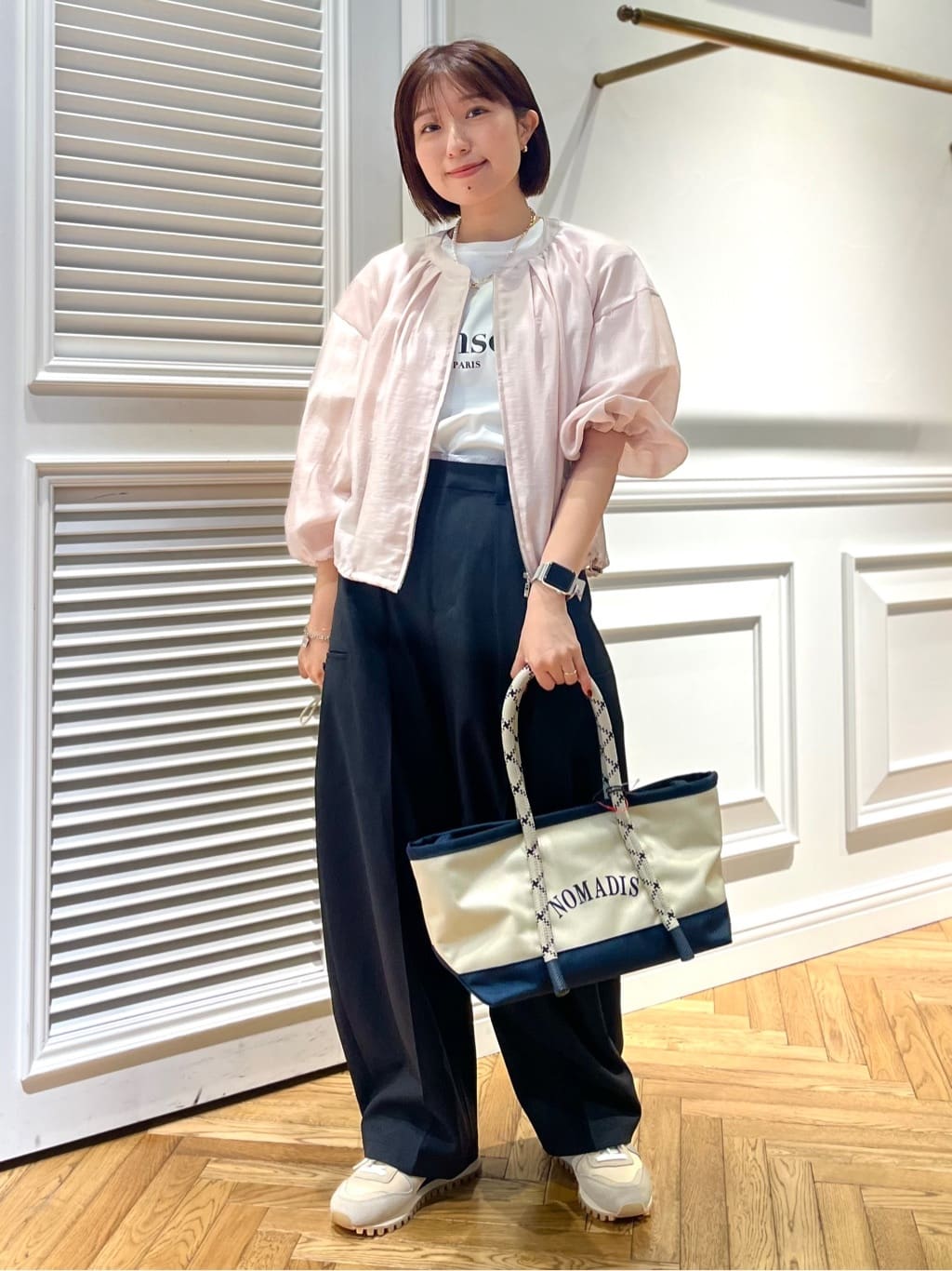 つじ まこさんの「DRESSTERIOR｜ウォッシャブル シアーショートブルゾン」を使ったコーディネート