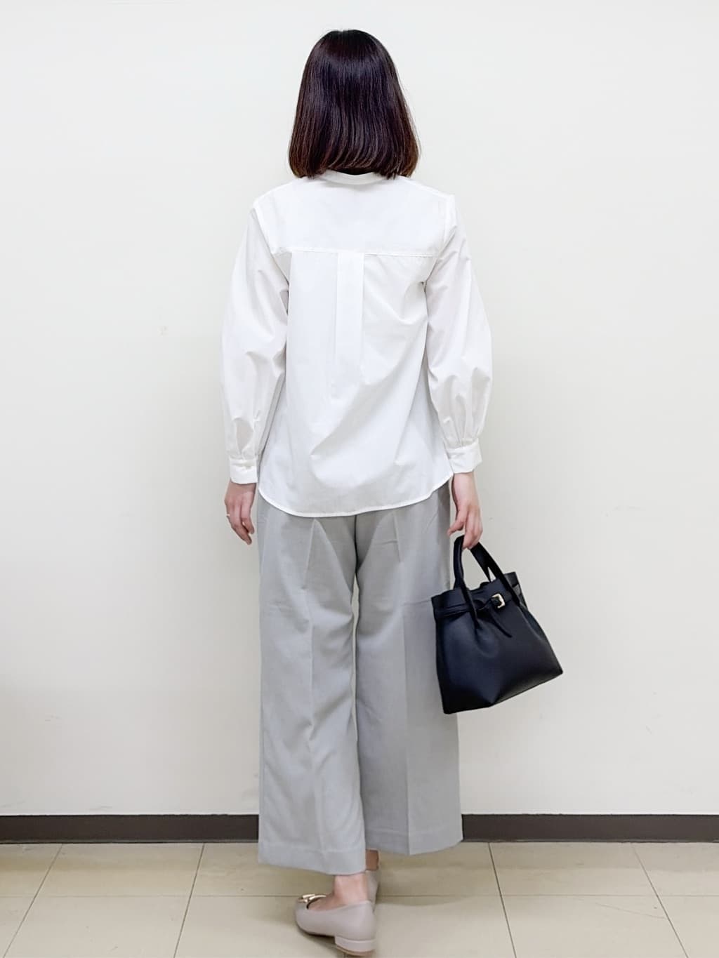 yurinaさんの「index｜フリルキーネックシャツ【洗濯機OK／イージーアイロン／防シワ】《XS～LL／7col》」を使ったコーディネート