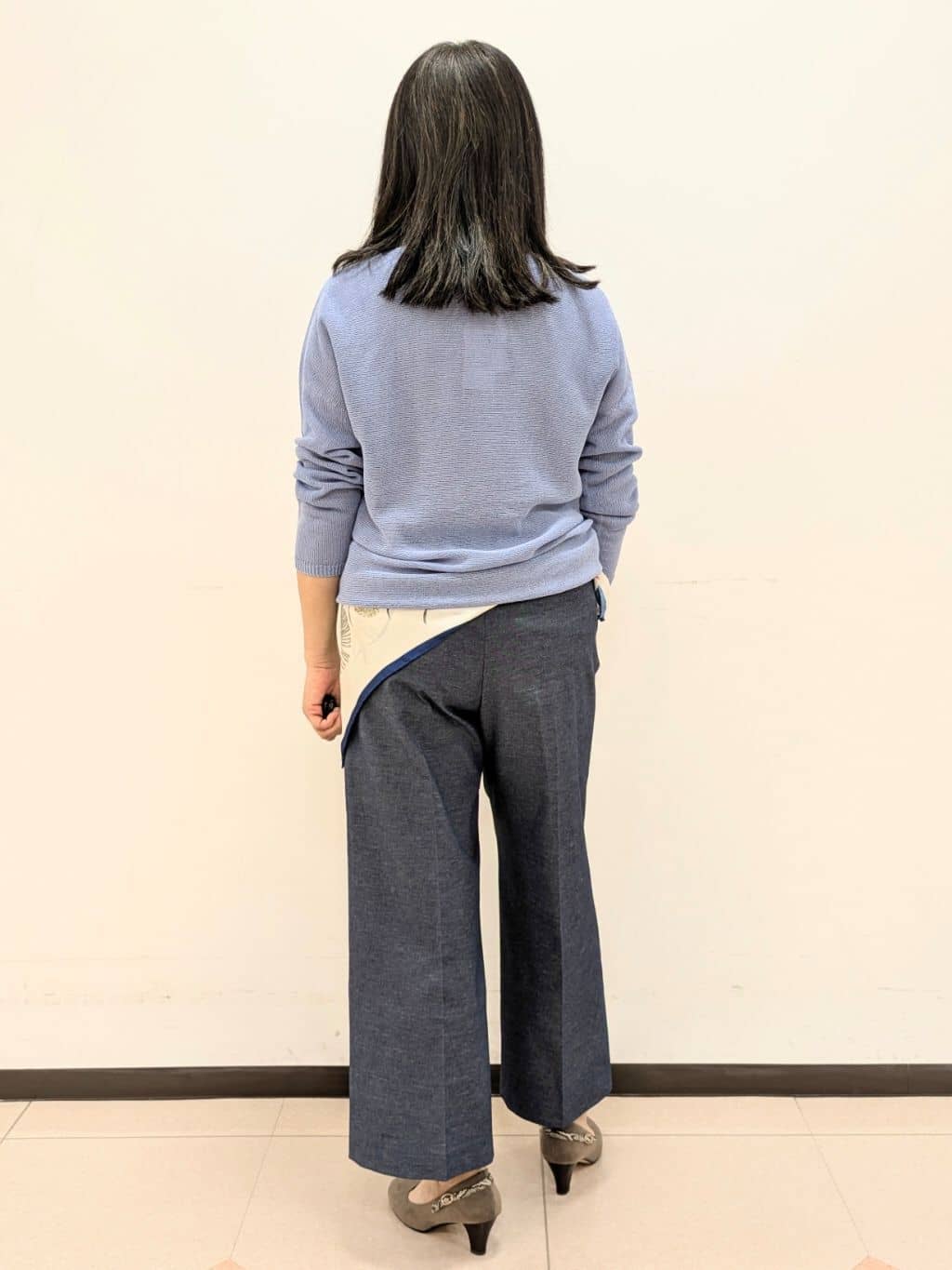 ともさんの「UNTITLED｜【古畑星夏さん着用/8色展開/程よい透け感】ドライタッチボートネックニット」を使ったコーディネート