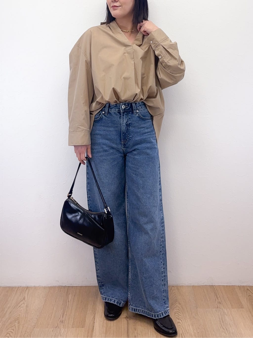 Takeさんの「OPAQUE.CLIP｜バックシャンスキッパーシャツ【洗濯機OK】」を使ったコーディネート