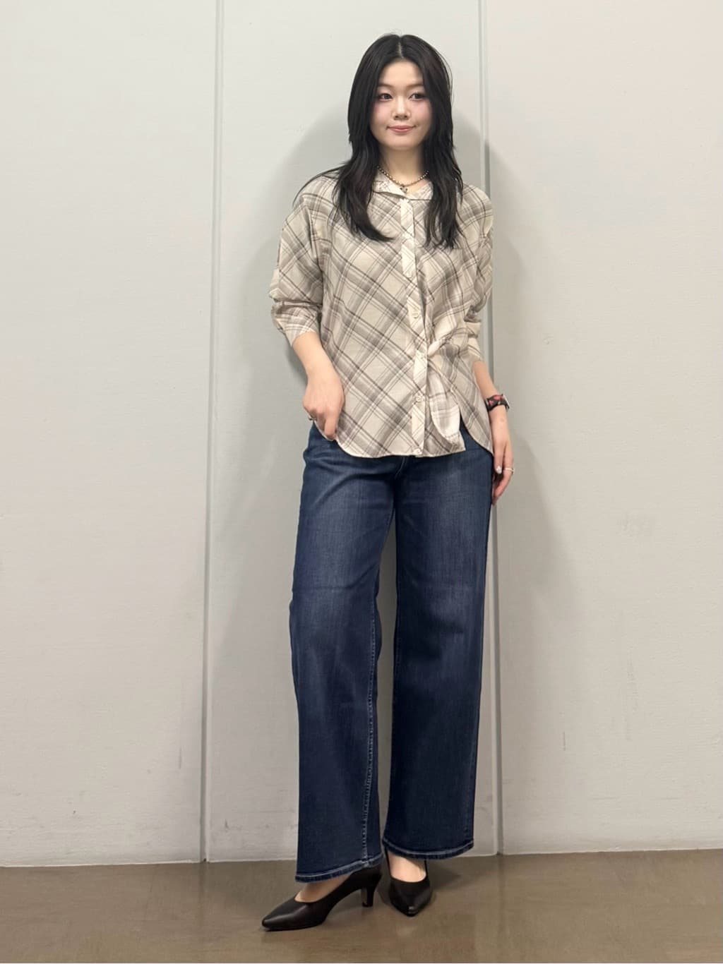 mizukiさんの「INDIVI｜【撥水／軽量】ミニマル スタンドカラーコート」を使ったコーディネート