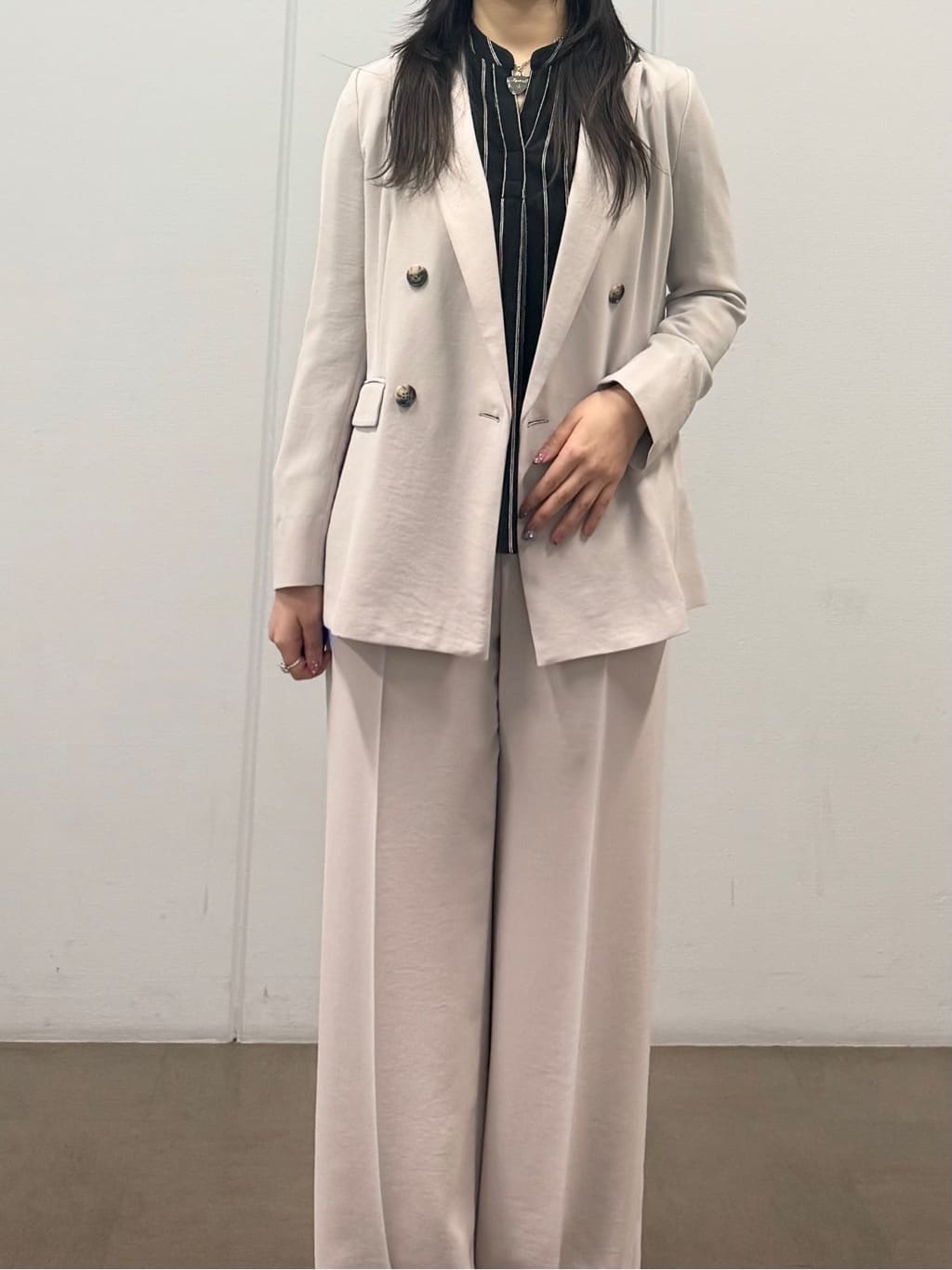 mizukiさんの「INDIVI｜【洗える／着心地楽ちん】ブラウス風ストライプカットソートップス」を使ったコーディネート