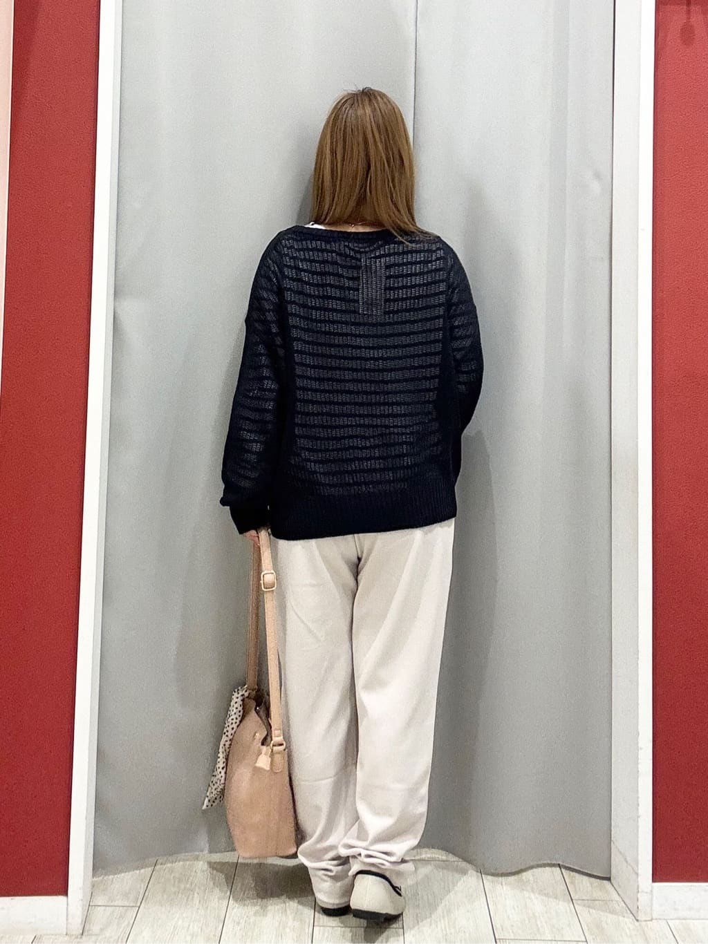 shioさんの「SHOO･LA･RUE｜【洗濯機可/S-LL】キーネックでお顔周りすっきり ざっくり編みカーディガン」を使ったコーディネート