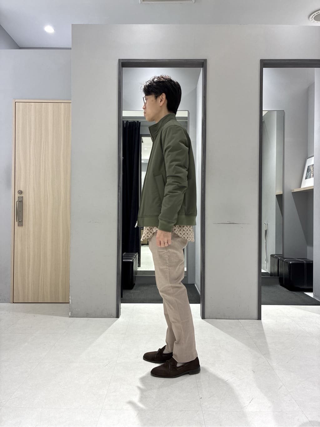 わいずみさんの「TAKEO KIKUCHI｜スタンドカラー ショート リブ ブルゾン」を使ったコーディネート