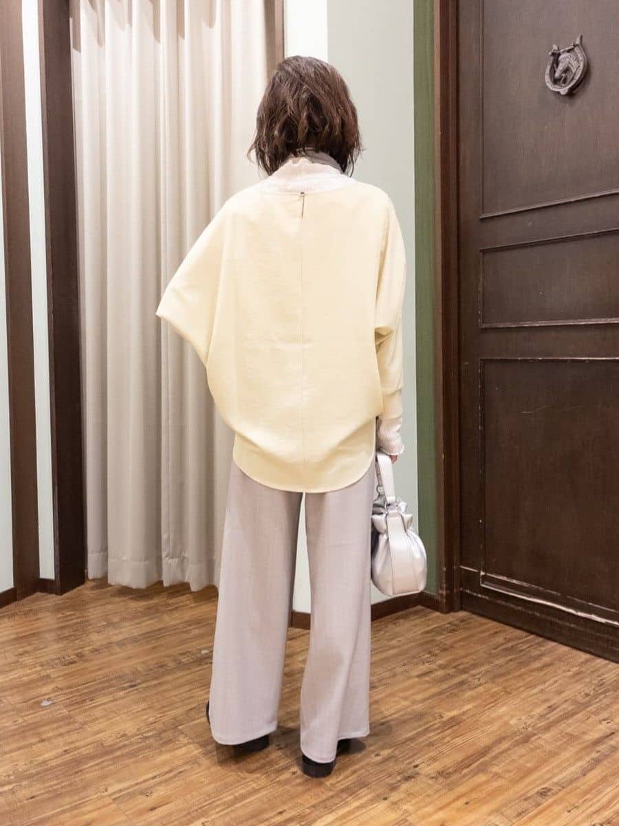 yukaさんの「SHOO･LA･RUE｜【洗濯機可/S-LL】フラップポケットがアクセント ヘリンボーンワイドパンツ」を使ったコーディネート