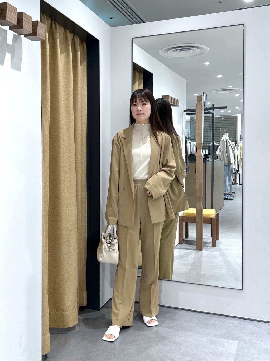 Renoさんの「INDIVI｜Comfy SET UP｜ダブルブレストイージージャケット【セットアップ対応／通勤／カセット服／接触」を使ったコーディネート