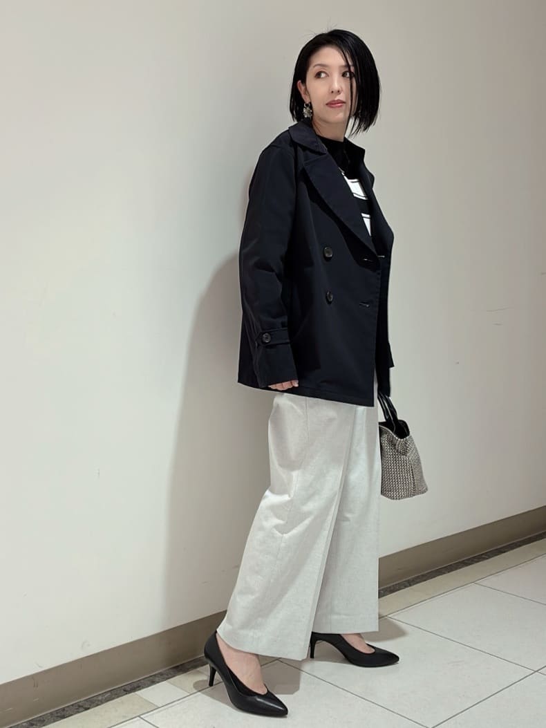 環さんの「UNTITLED｜【定番人気/はっ水/洗える】タスランショートトレンチコート」を使ったコーディネート