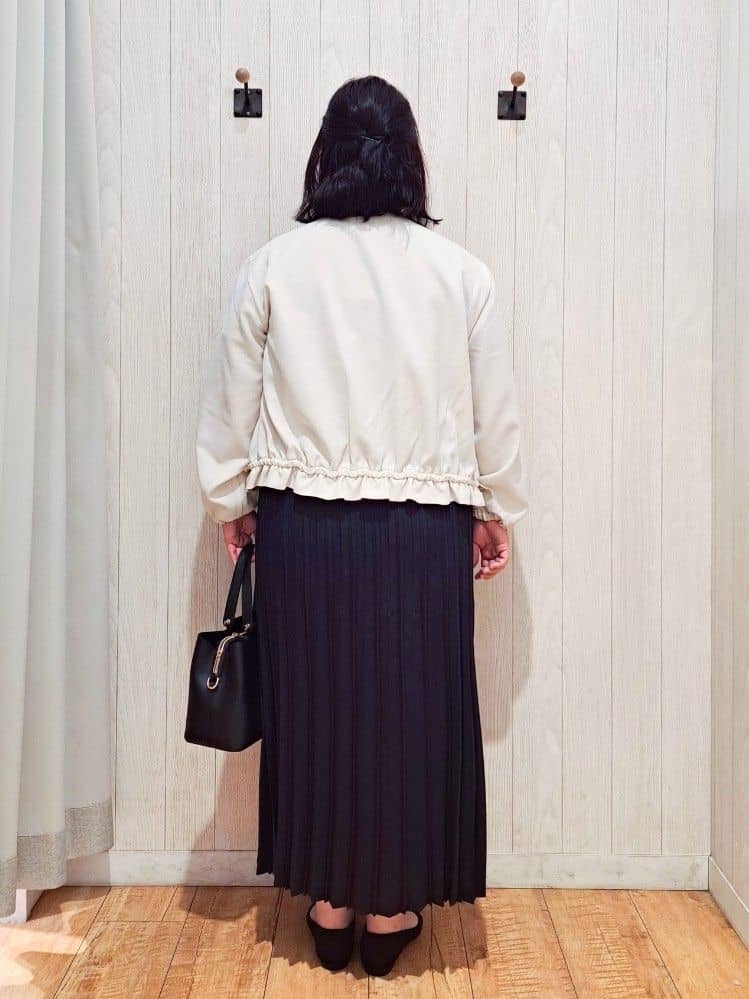 kotomiさんの「SHOO･LA･RUE｜【S-LL/二の腕カバー】品よく隠せる ドット刺繍5分袖ニット」を使ったコーディネート