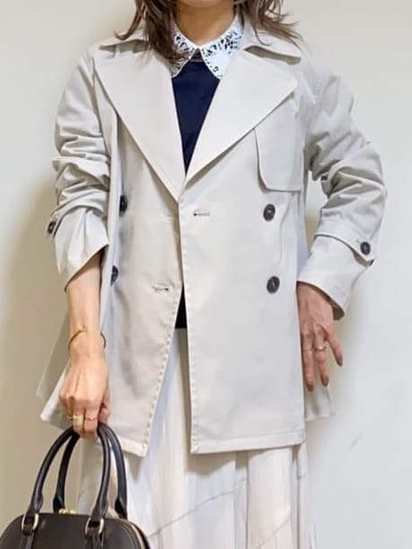 tomoさんの「UNTITLED｜【定番人気/はっ水/洗える】タスランショートトレンチコート」を使ったコーディネート