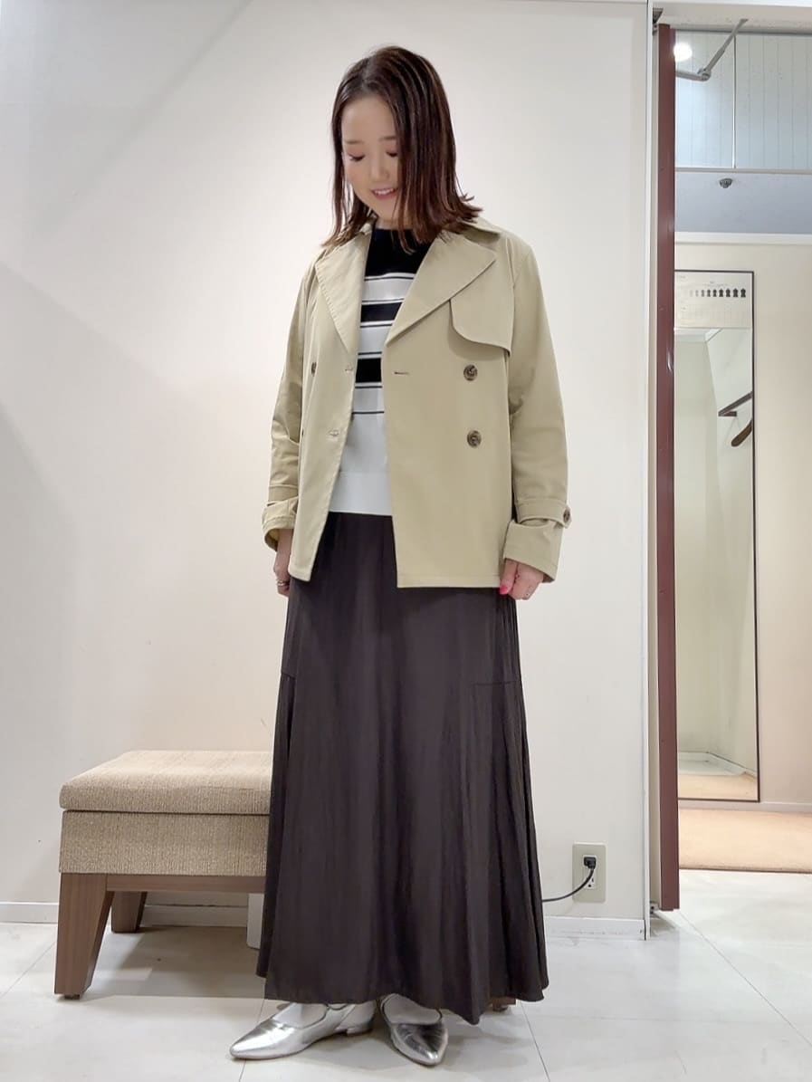YUIさんの「UNTITLED｜【定番人気/はっ水/洗える】タスランショートトレンチコート」を使ったコーディネート
