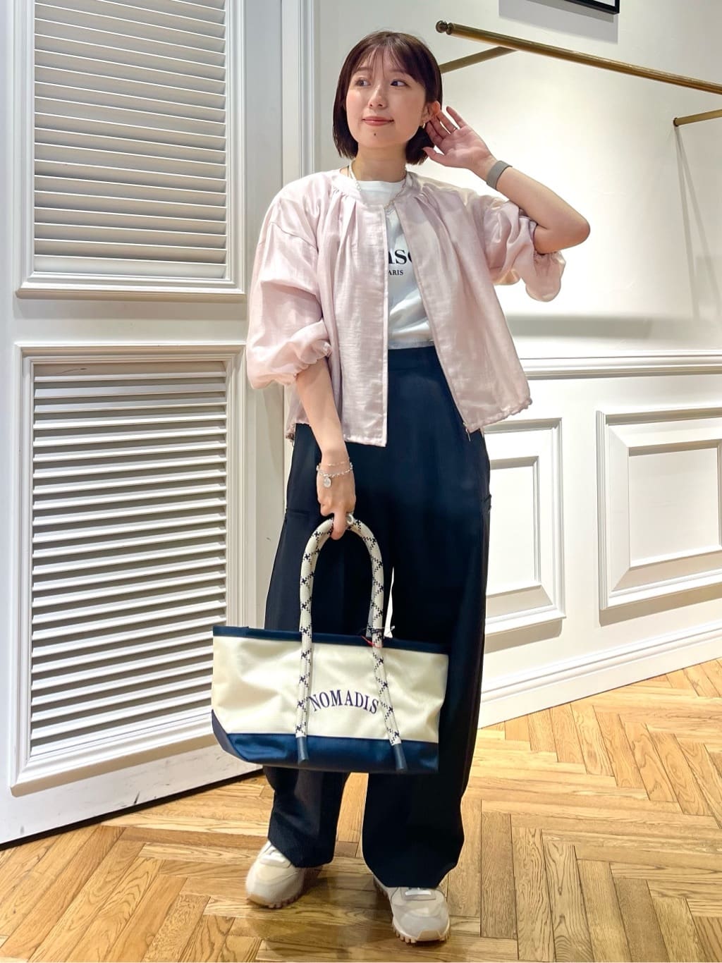 つじ まこさんの「DRESSTERIOR｜ウォッシャブル シアーショートブルゾン」を使ったコーディネート