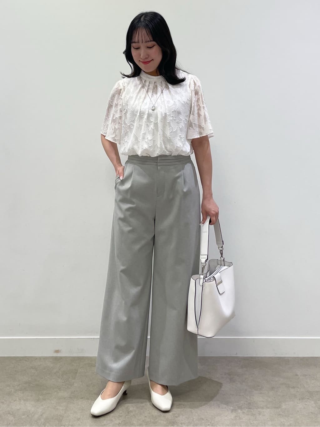 yukariさんの「Reflect｜【選べる2柄／セットアップ可】プチスタンドカラーブラウス」を使ったコーディネート