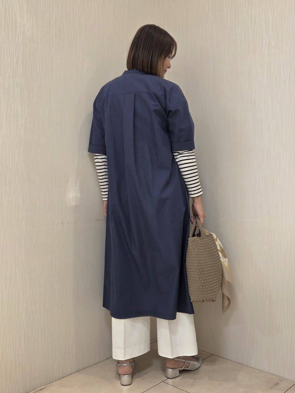 naokoさんの「UNTITLED｜◆【洗える/前開きボタン】シャンブレーシャツワンピース」を使ったコーディネート