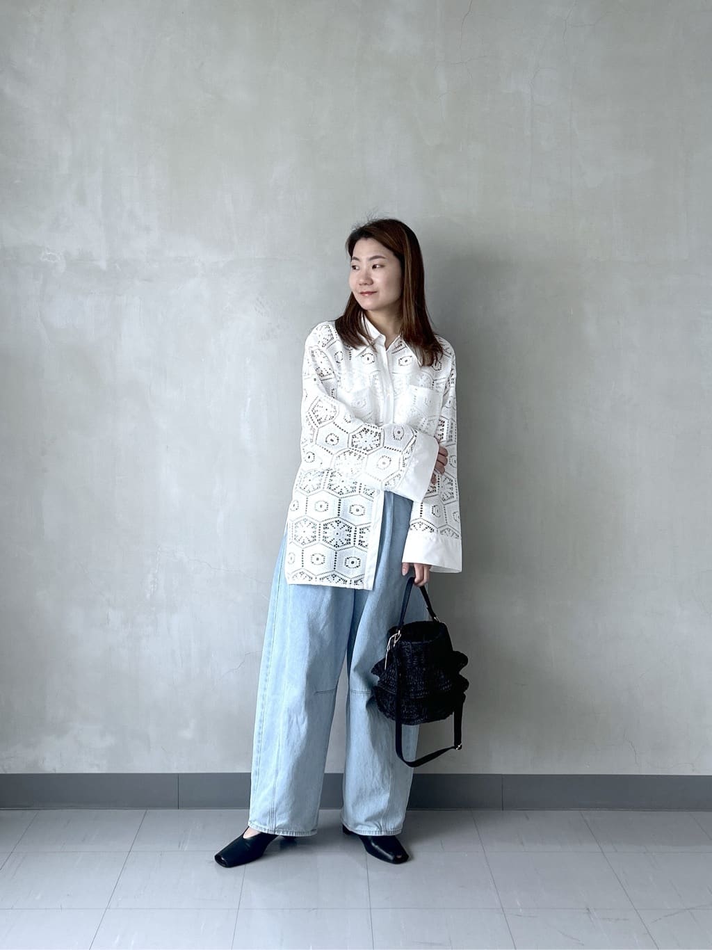 takaさんの「INDIVI｜幾何柄レースビッグシャツ」を使ったコーディネート