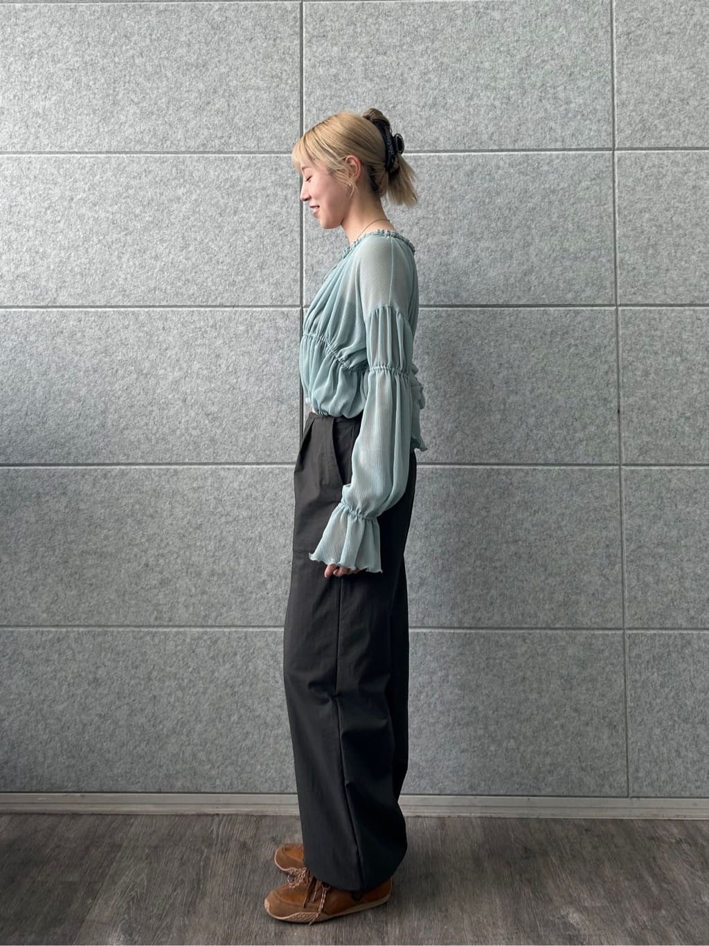 honoka Aさんの「CODE A｜off－shoulder blouse」を使ったコーディネート