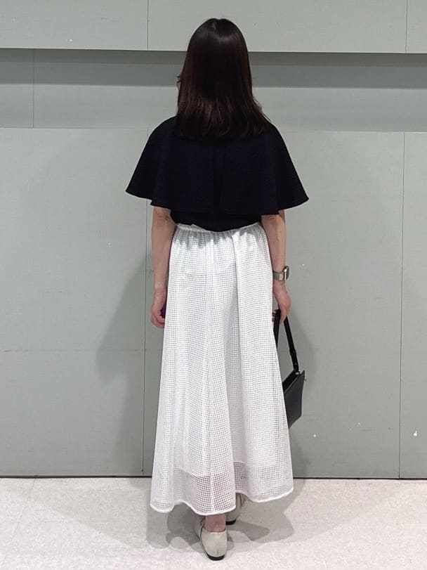 makiさんの「UNTITLED｜【洗える/ストレッチ性/フェミニン】ケープデザインブラウス」を使ったコーディネート