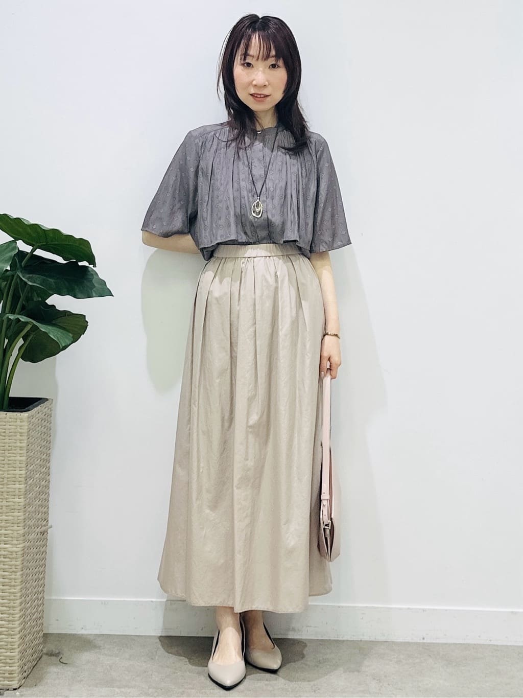 Miwaさんの「UNTITLED｜【洗える/きれいめ柄】コモンプリントブラウス」を使ったコーディネート