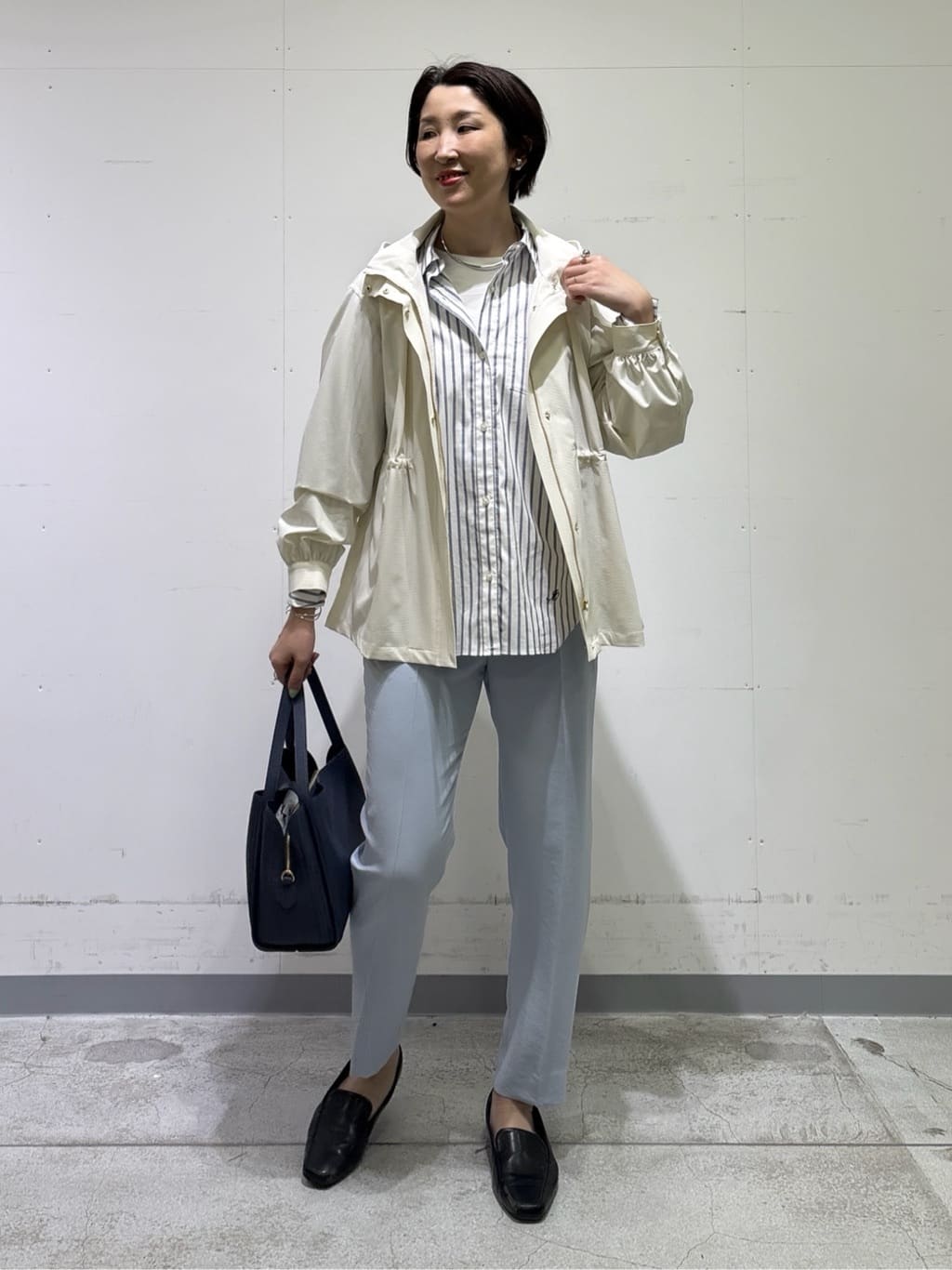 yuriさんの「INDIVI｜【洗える／UVケア／SETUP可】着る日傘テーパードパンツ」を使ったコーディネート