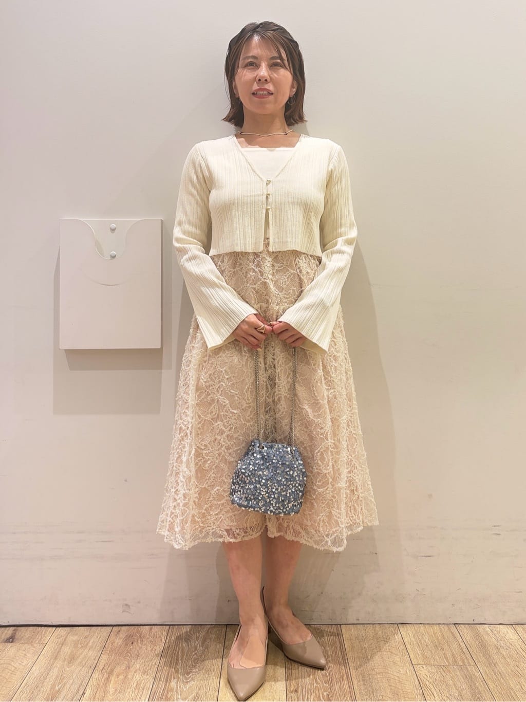 YUKOさんの「index｜《ツインセット》カーディガン&times;ニットドッキングワンピース【洗濯機OK】」を使ったコーディネート
