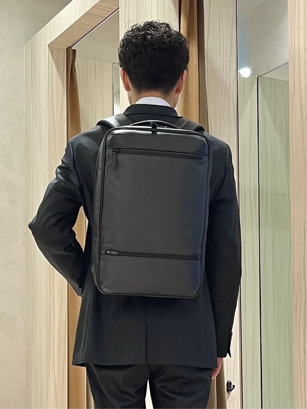 URAさんの「TAKEO KIKUCHI｜コーティング2WAYリュック」を使ったコーディネート