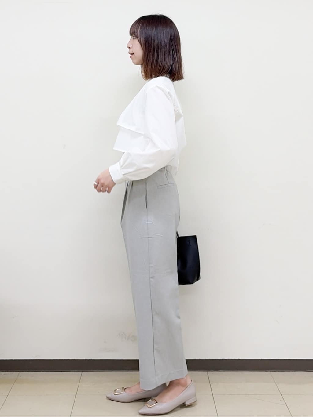 yurinaさんの「index｜フリルキーネックシャツ【洗濯機OK／イージーアイロン／防シワ】《XS～LL／7col》」を使ったコーディネート