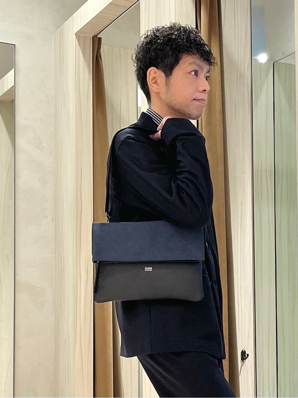 URAさんの「TAKEO KIKUCHI｜【抗菌防臭】バーズアイメッシュノーカラージャケット」を使ったコーディネート